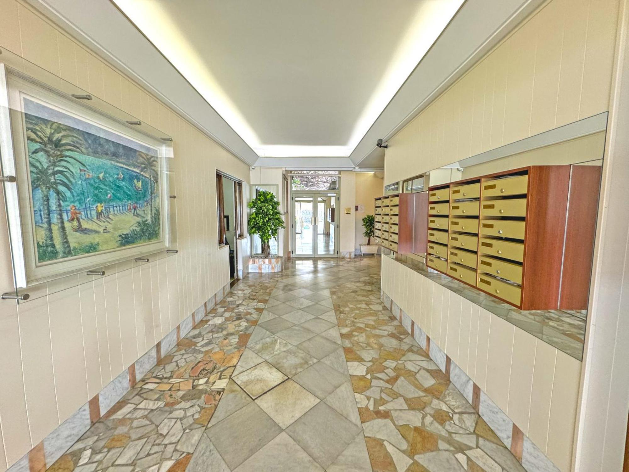 Promenade Holiday - Rocamare Promenade Ницца Экстерьер фото